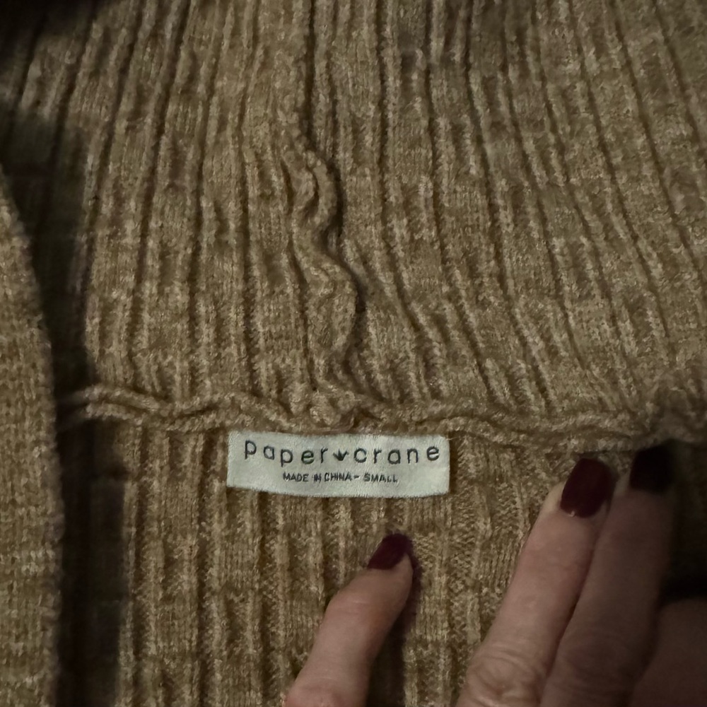 Paper Crane cropped, hooded sweater - Picture 7 of 9